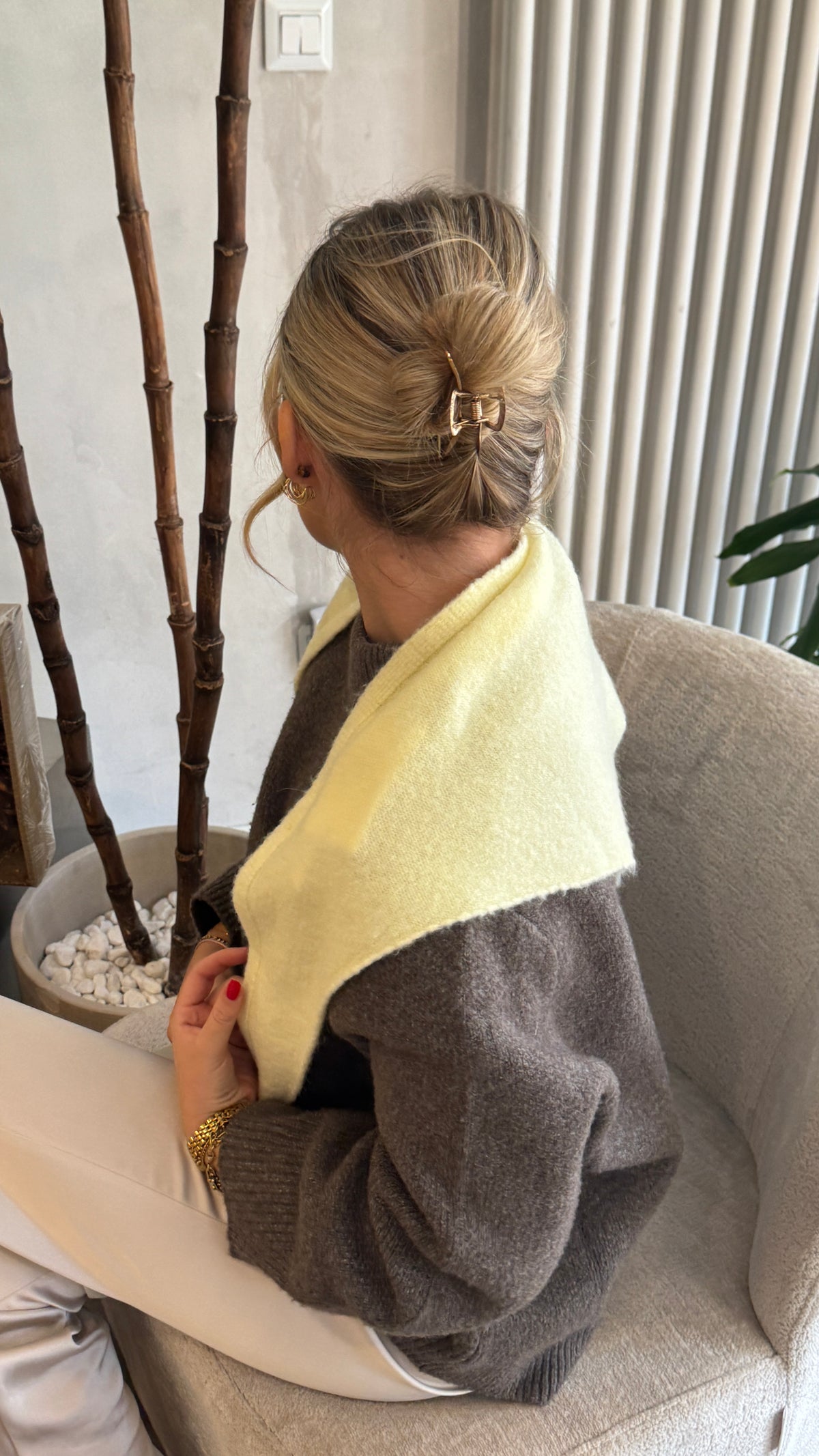 Triangle Scarf - Dora