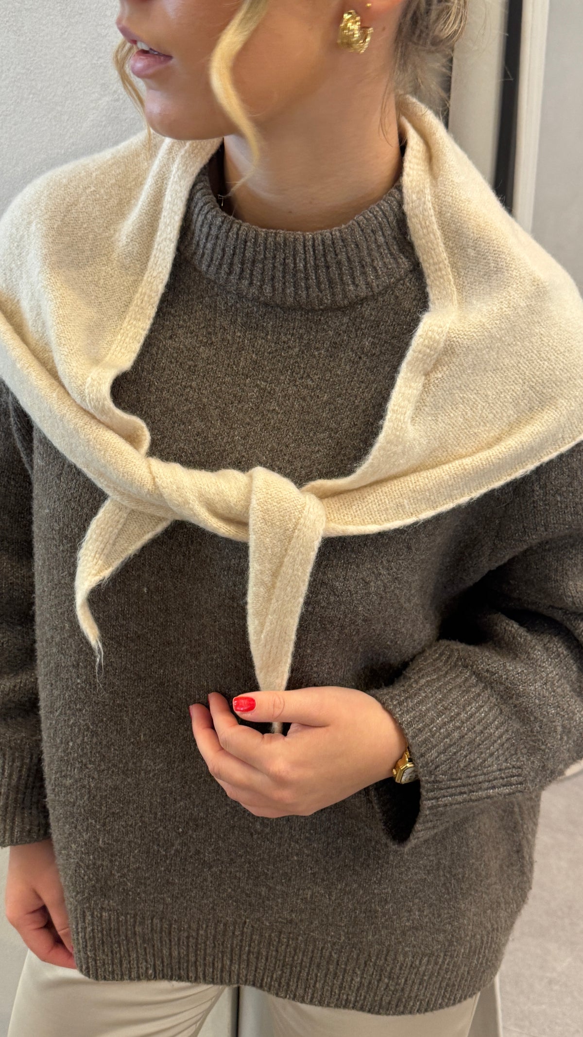 Triangle Scarf - Dora