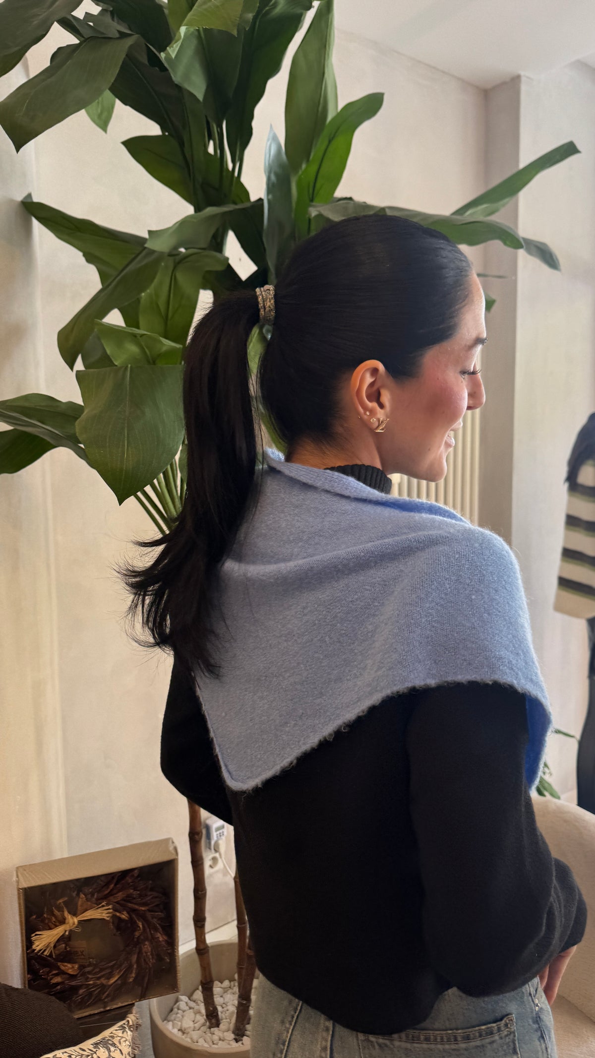 Triangle Scarf - Dora