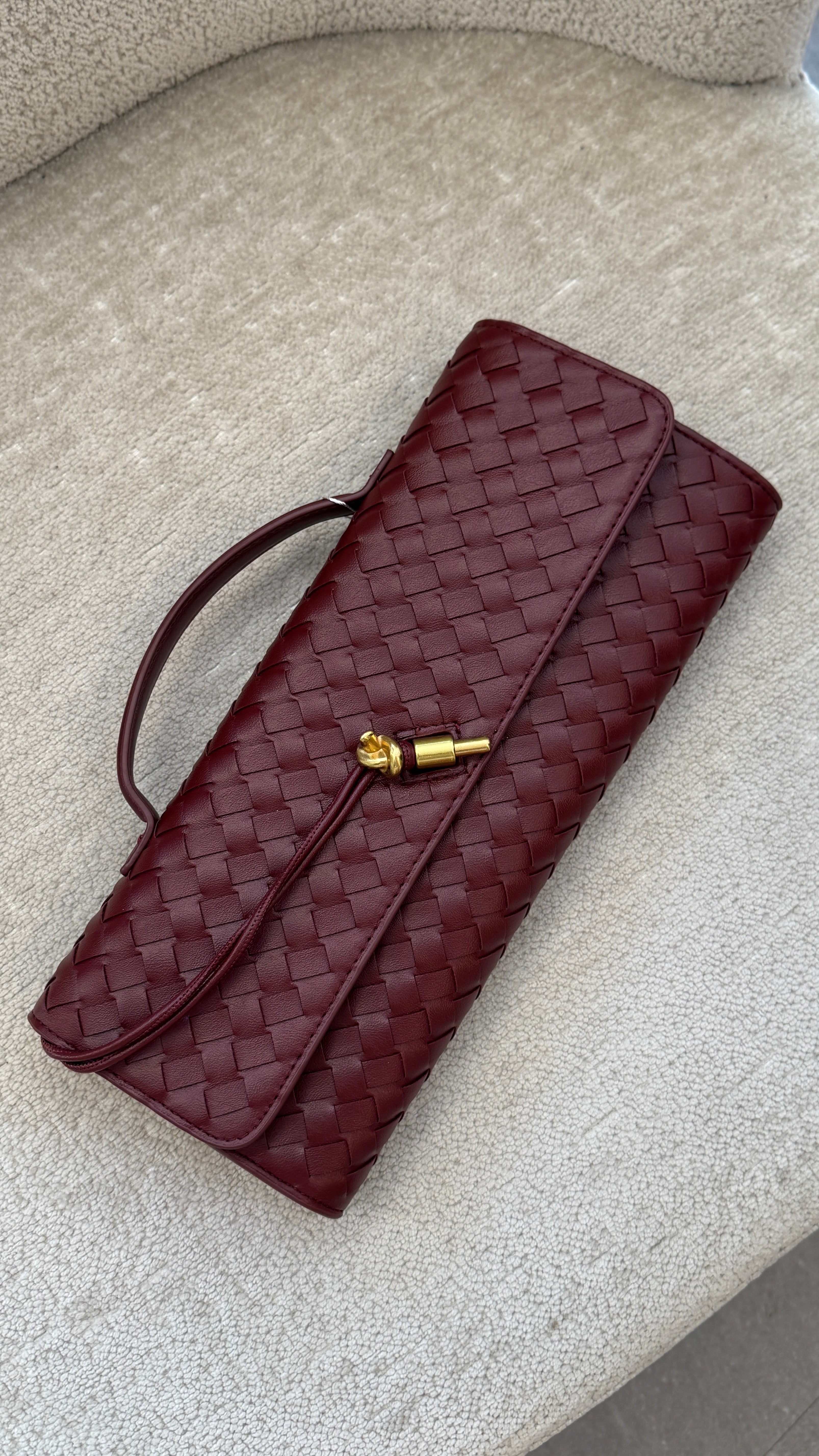 Clutch – MILA